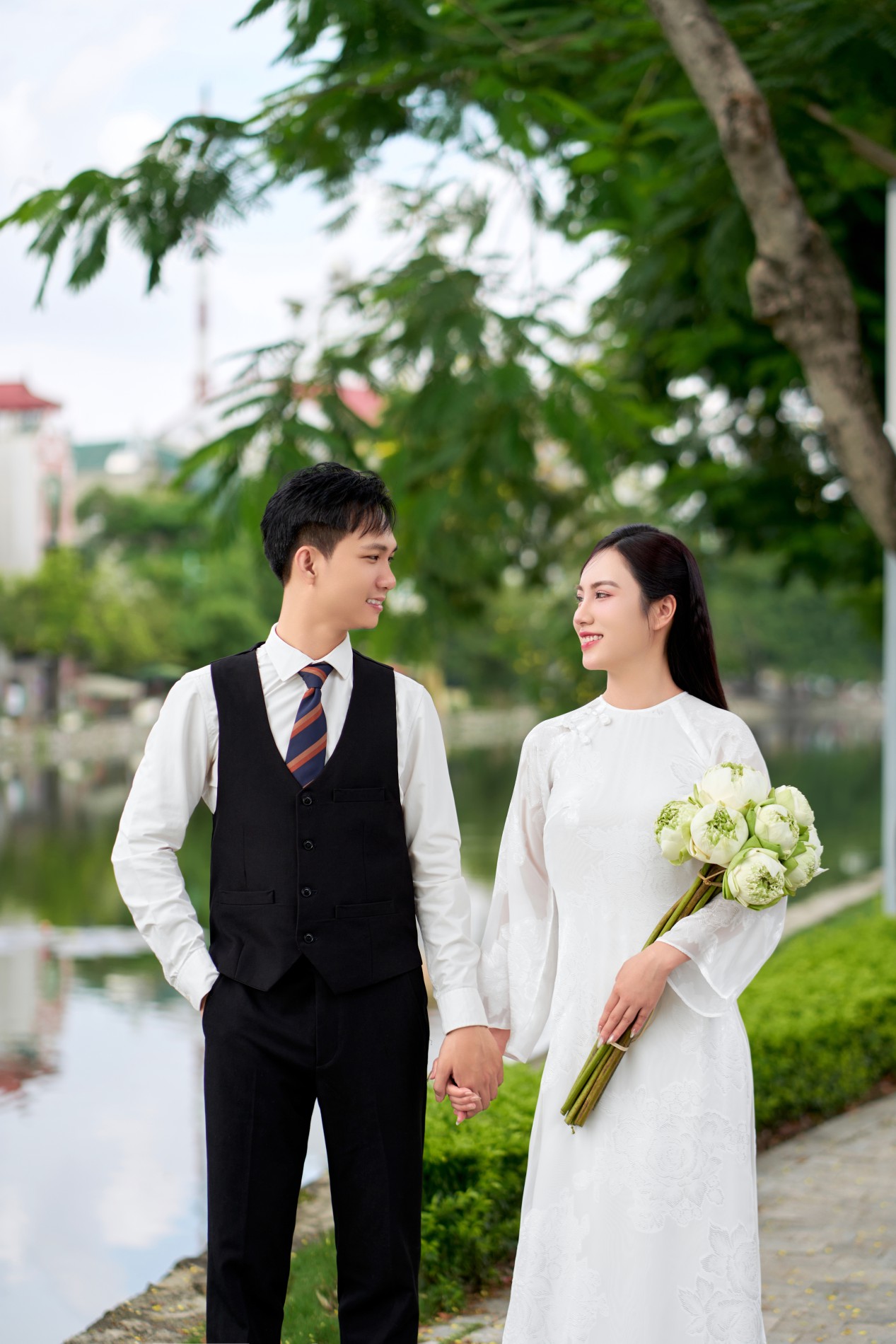 Hạnh-Tiến